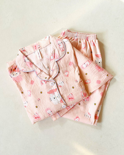 ست زنانه بلوز شلوار نخ موسلین آستین بلند طرح کیتی