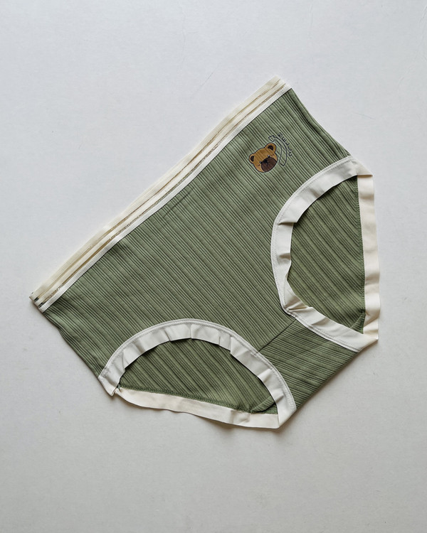 شورت زنانه باکیفیت و ضد حساسیت