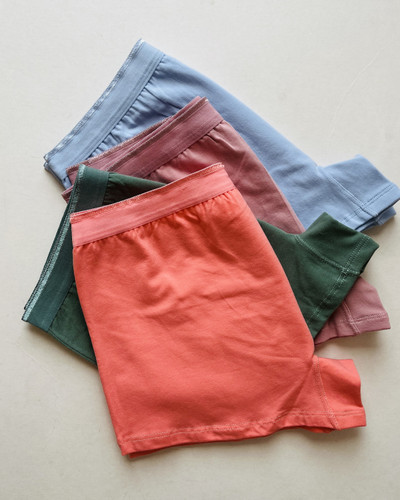 شورت زنانه نیم پا