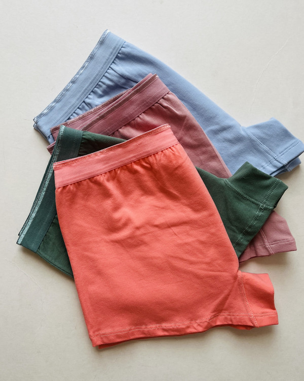 شورت زنانه نیم پا