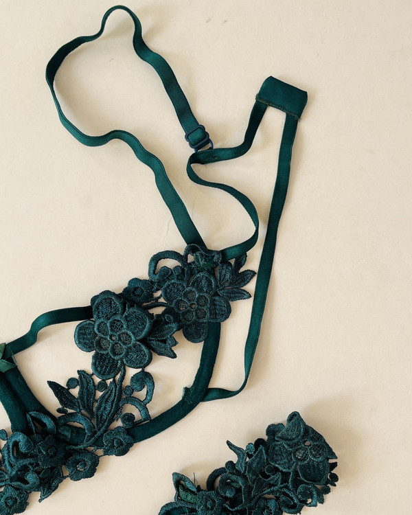 ست لباس زیر دانتل خاص و ظریف