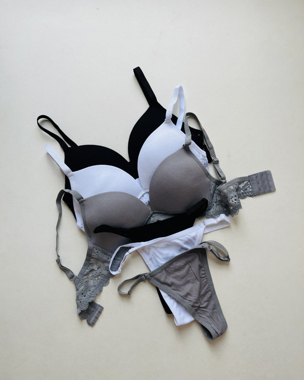 ست شورت و سوتین زنانه جذاب