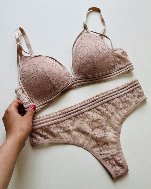 ست شورت و سوتین اسفنجی جک دار و بدون فنر زنانه