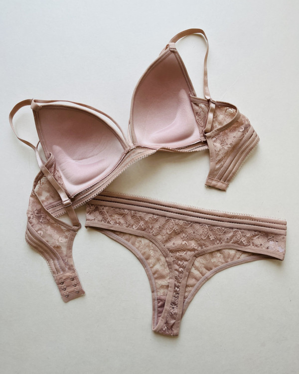 سوتین اسفنجی گیپور و شورت فانتزی زنانه