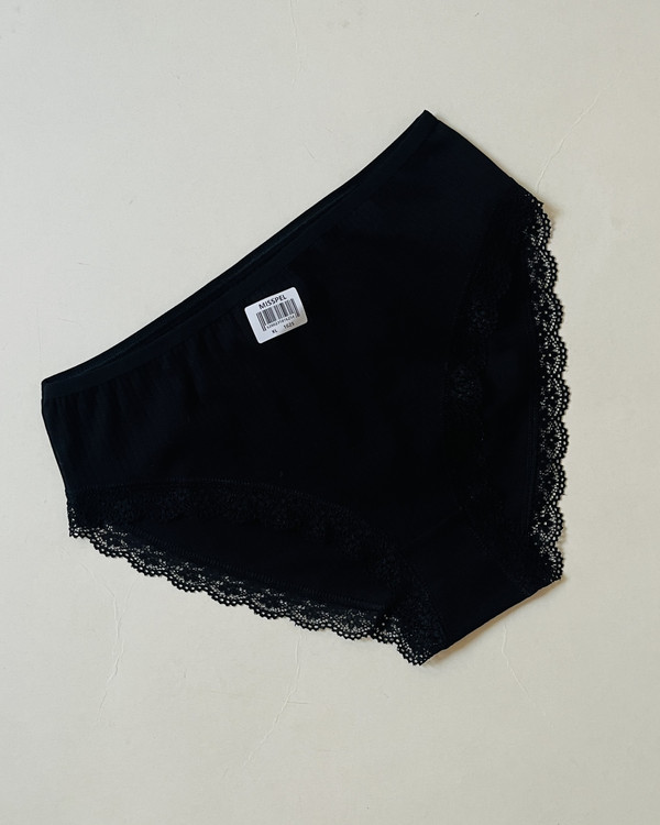 شورت نخی زنانه برای جلوگیری از عفونت