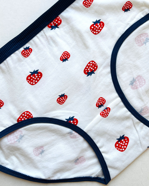 شورت نخی دخترانه توت فرنگی