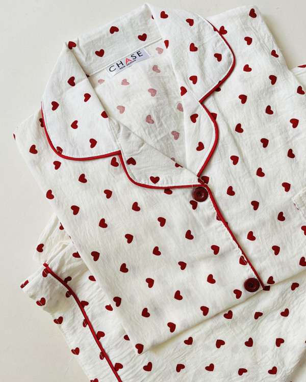 ست سه تیکه بلوز، شلوار و شلوارک نخ موسلین آستین کوتاه قلب قرمز