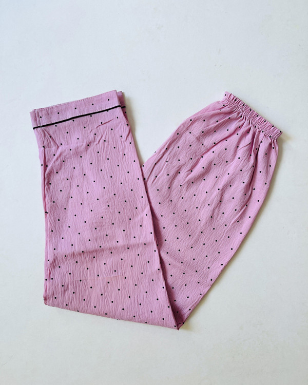 ست سه تیکه بلوز، شلوار و شلوارک نخ موسلین آستین کوتاه صورتی خال خالی