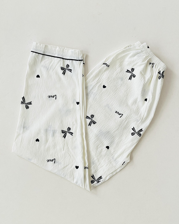 ست سه تیکه بلوز، شلوار و شلوارک نخ موسلین آستین کوتاه قلب و پاپیون