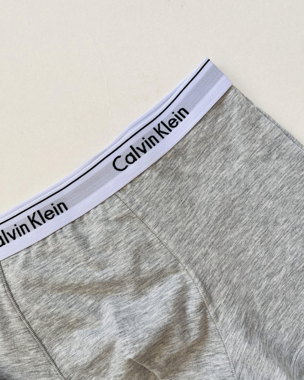 شورت مردانه نیم پا نخی کلوین کلاین طوسی