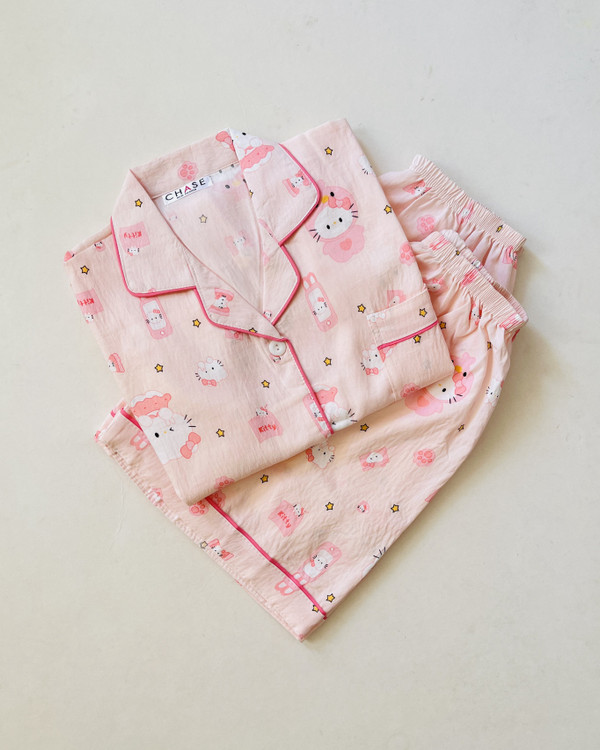 ست سه تیکه بلوز، شلوار و شلوارک نخ موسلین آستین کوتاه کیتی صورتی- کد N14