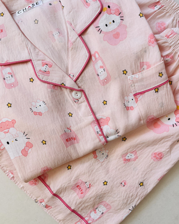 ست سه تیکه بلوز، شلوار و شلوارک نخ موسلین آستین کوتاه کیتی صورتی- کد N14