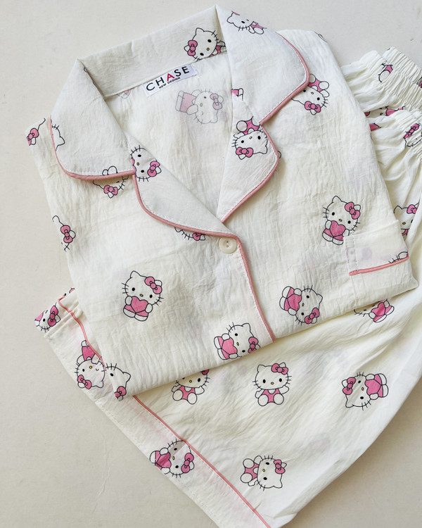 ست سه تیکه بلوز، شلوار و شلوارک نخ موسلین آستین کوتاه کیتی سفید- کد N14