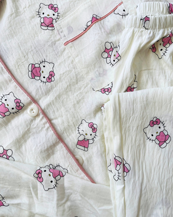 ست سه تیکه بلوز، شلوار و شلوارک نخ موسلین آستین کوتاه کیتی سفید- کد N14